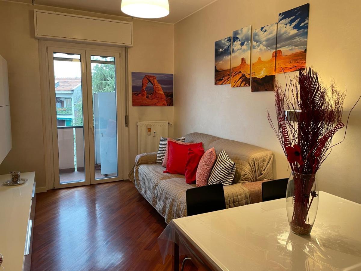 Adriano Metro & Comfort Suites - Affitti Brevi Italia Milano Eksteriør bilde
